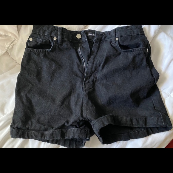Boohoo Pants - Boohoo “Mom” Denim Shorts Size 6